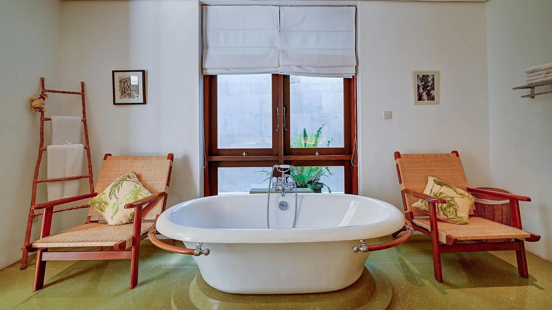 הוילה סמיניאק Casa Evaliza By Elite Havens 0*,